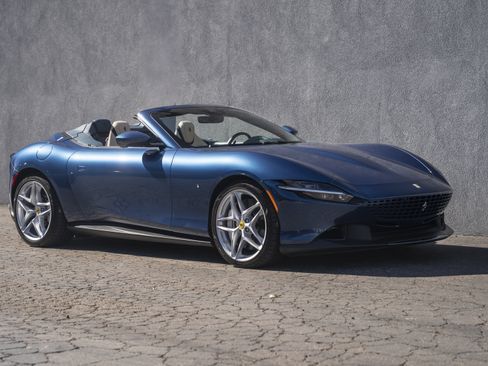 Certified 2025 Ferrari Roma Spider image 7