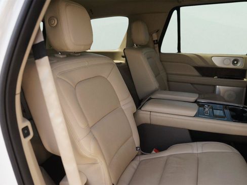 Used 2020 Lincoln Navigator Reserve w/ Luxury Package AWD/4WD image 19