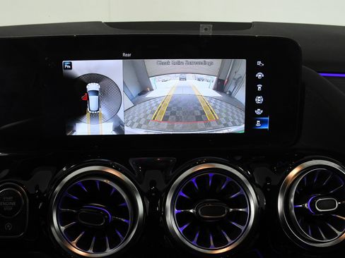 Used 2022 Mercedes-Benz GLA 250 w/ Premium Package Lite image 16