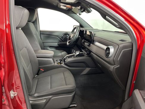 Certified 2024 Chevrolet Colorado LT w/ LT Convenience Package II AWD/4WD image 7