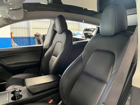 Used 2022 Tesla Model Y Long Range AWD/4WD image 21