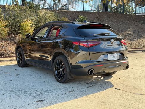 Used 2019 Alfa Romeo Stelvio Ti w/ Nero Edizione image 5