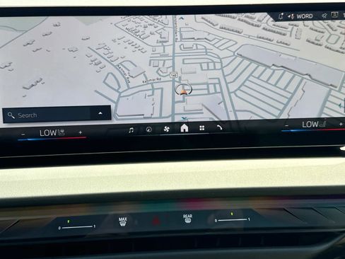 Used 2025 BMW X3 xDrive30i image 3