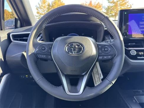 New 2026 Toyota Corolla Cross SE image 18