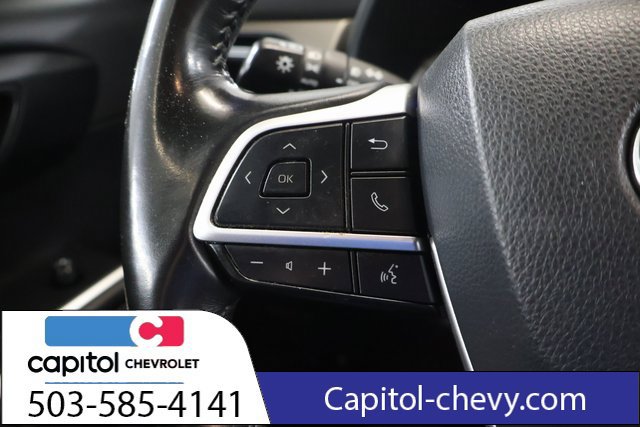 Used 2023 Toyota Highlander LE AWD/4WD image 19