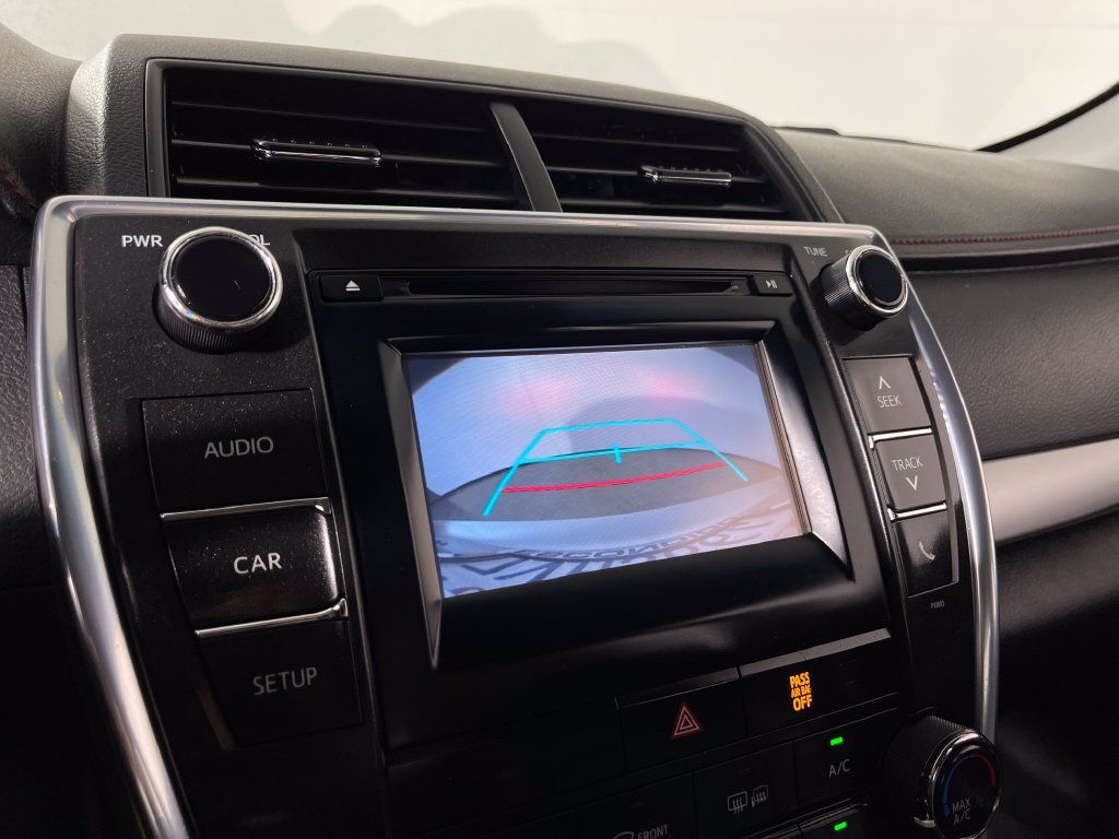 Used 2015 Toyota Camry SE FWD image 21