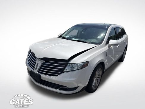 Used 2019 Lincoln MKT AWD w/ Driver Technology Package image 1