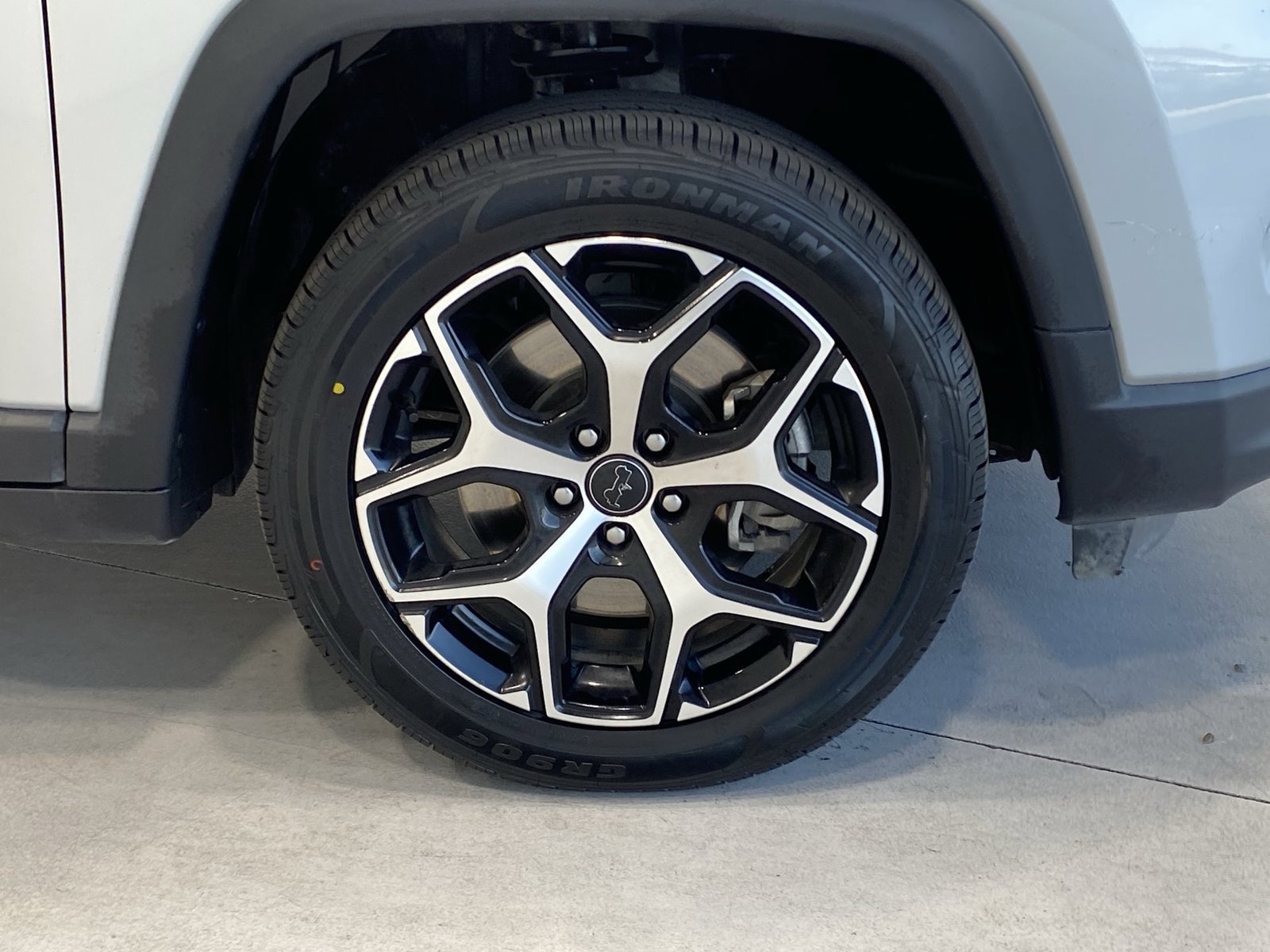 Used 2025 Jeep Compass Limited AWD/4WD image 10