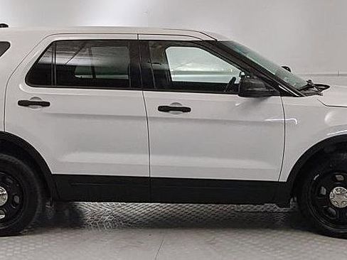 Used 2016 Ford Explorer 4WD Police Interceptor w/ Cargo Wiring Upfit Package image 2