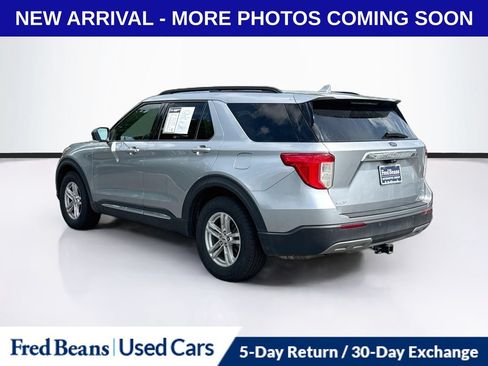 Used 2020 Ford Explorer XLT w/ Equipment Group 202A AWD/4WD image 6