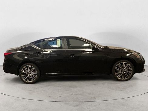 New 2026 Nissan Altima 2.5 SV w/ SV Premium Package AWD/4WD image 6