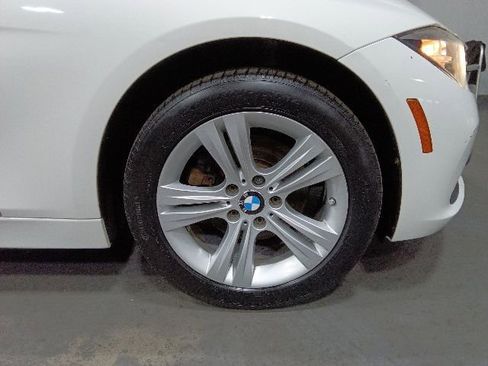Used 2017 BMW 330i xDrive Sedan AWD/4WD image 30