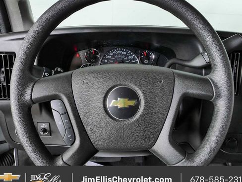 Certified 2025 Chevrolet Express 3500 LT w/ LT Preferred Equipment Group RWD image 8