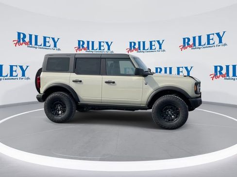 New 2026 Ford Bronco Big Bend w/ Black Diamond Package AWD/4WD image 9