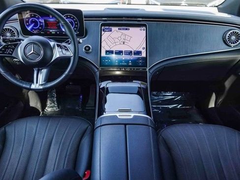 Used 2023 Mercedes-Benz EQE 500 4MATIC SUV image 12