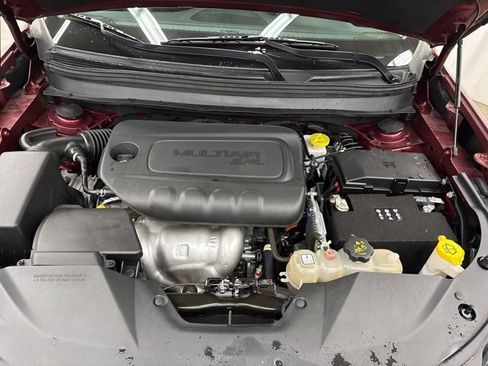 Used 2021 Jeep Cherokee Latitude Plus image 30