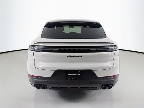 Used 2025 Porsche Cayenne S AWD/4WD image 25