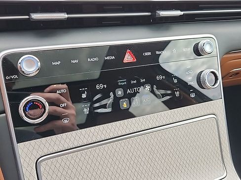 Used 2026 Genesis GV80 3.5T Prestige image 19