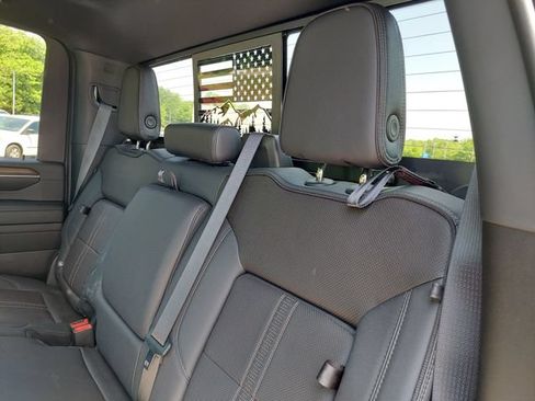 Used 2024 Chevrolet Silverado 2500 High Country w/ High Country Premium Package AWD/4WD image 39