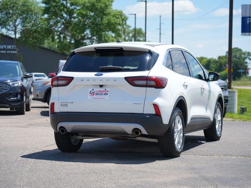 Used 2023 Ford Escape Active AWD/4WD image 3