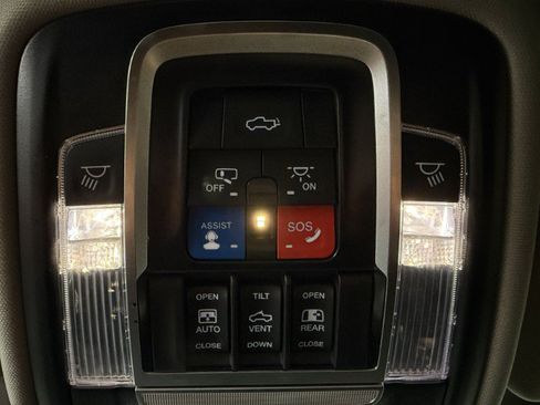 Used 2024 RAM 2500 Laramie w/ Cold Weather Group AWD/4WD image 37
