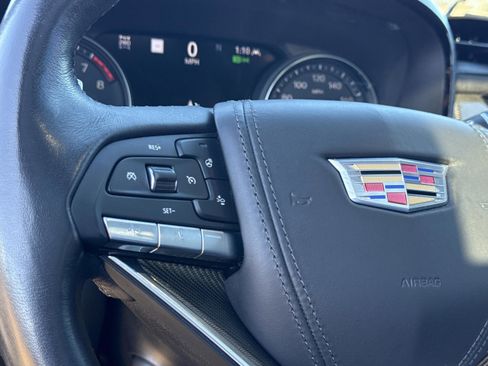 Used 2021 Cadillac XT6 Sport w/ LPO, ONYX Package image 16