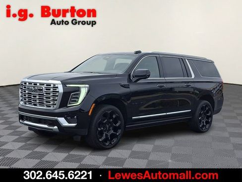 New 2026 GMC Yukon XL Denali w/ Denali Reserve Package AWD/4WD image 2