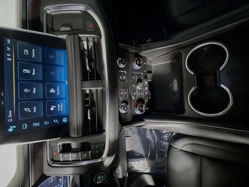 Used 2024 Chevrolet Tahoe LT image 25