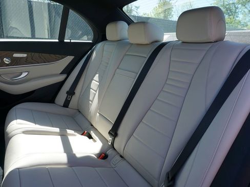 Used 2022 Mercedes-Benz E 350 Sedan image 14