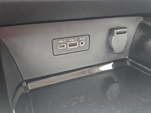 Used 2024 Nissan Altima 2.5 SV FWD image 25