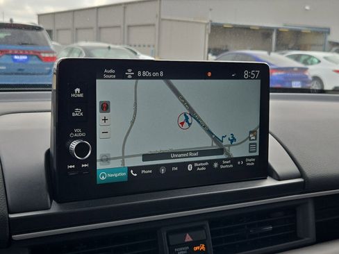 Used 2025 Honda Pilot Elite image 24