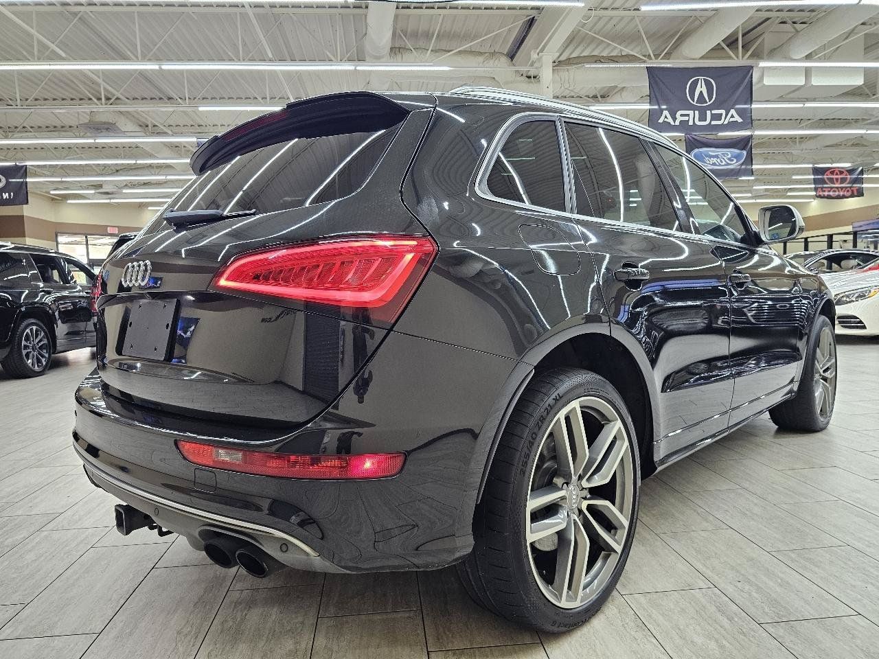 Used 2014 Audi SQ5 Prestige w/ Prestige Package AWD/4WD image 6
