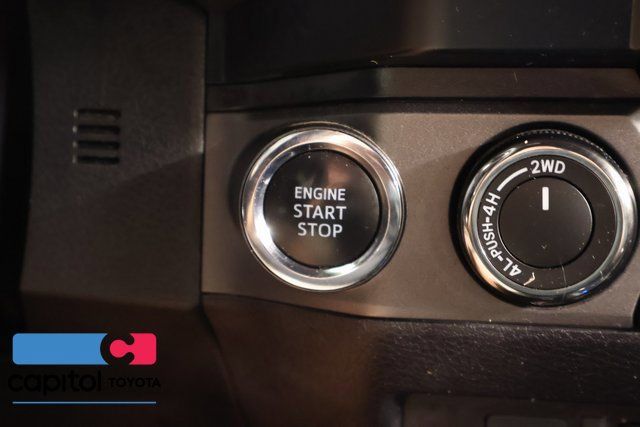 Used 2019 Toyota Tacoma TRD Off-Road w/ TRD Premium Off Road Package AWD/4WD image 27