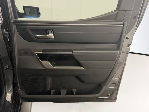 Used 2025 Toyota Tundra Limited image 32