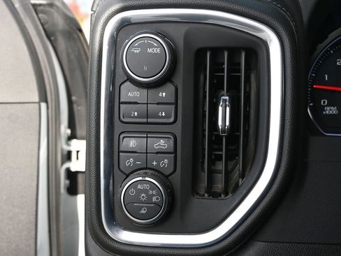 Used 2023 Chevrolet Silverado 3500 LTZ AWD/4WD image 36