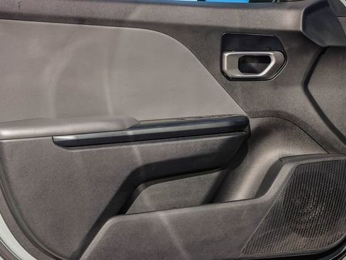 Used 2025 Kia K4 LXS image 23