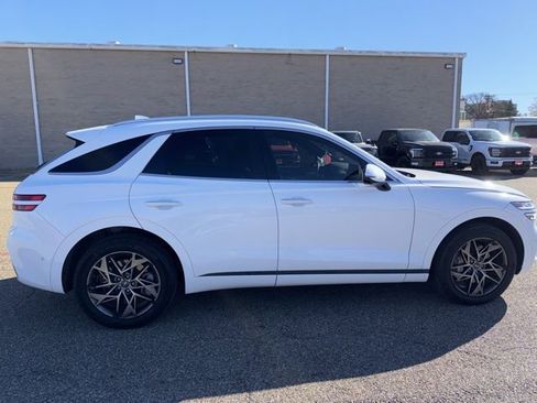 Used 2023 Genesis GV70 2.5T w/ Advanced Package image 14