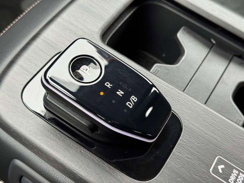 Certified 2024 Nissan Ariya FWD image 30