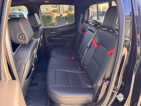 Used 2024 Chevrolet Colorado Z71 w/ Z71 Convenience Package 2 image 14