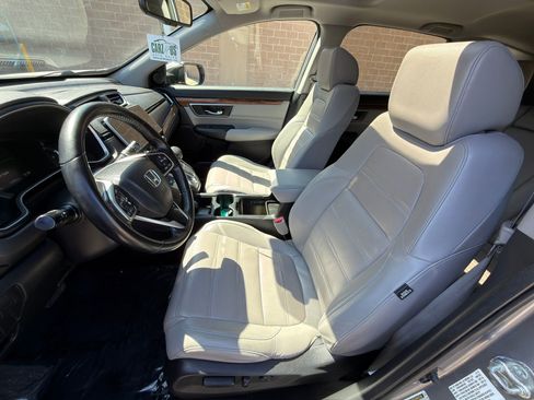 Used 2018 Honda CR-V Touring image 18