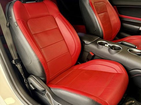 Used 2019 Ford Mustang GT Premium w/ Equipment Group 401A RWD image 16