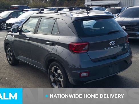 Used 2023 Hyundai Venue SEL image 5