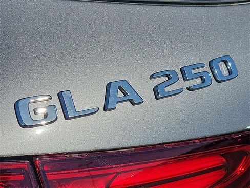 New 2025 Mercedes-Benz GLA 250 GLA 250 image 9