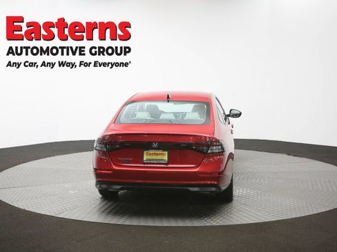 Used 2025 Honda Accord SE image 37