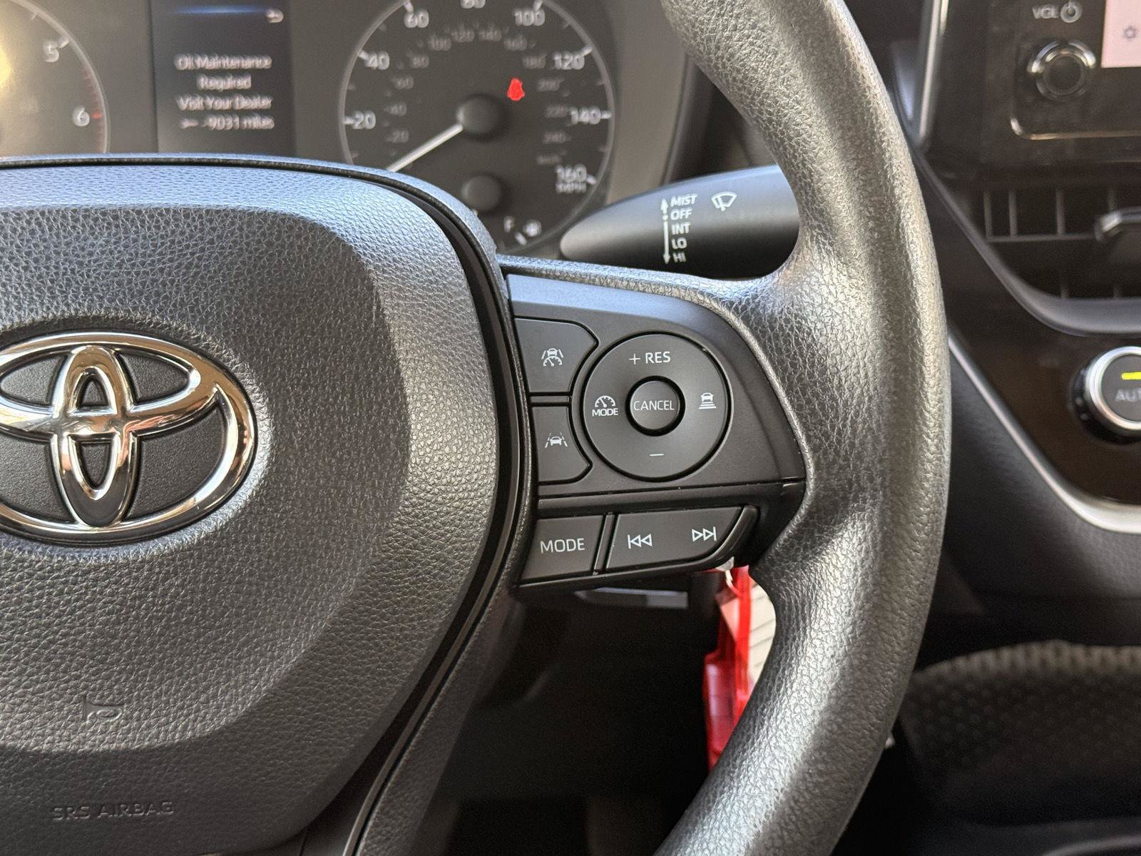Used 2023 Toyota Corolla LE w/ Carpet Mat Package (TMS) FWD image 24