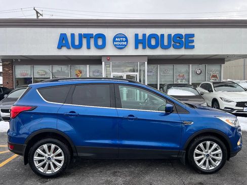 Used 2019 Ford Escape SEL image 9