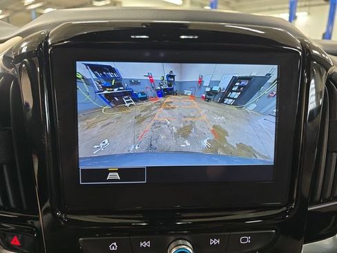 Used 2023 Chevrolet Traverse LT w/ LPO, Cargo Package image 27