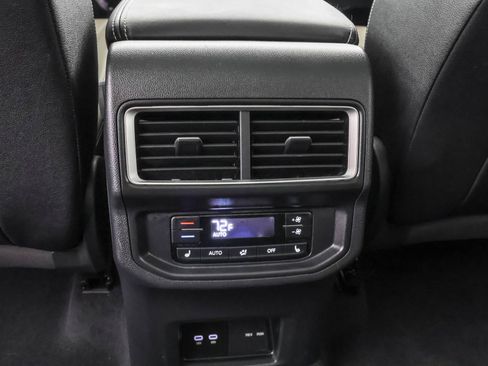 Used 2025 Volkswagen Atlas SEL image 36