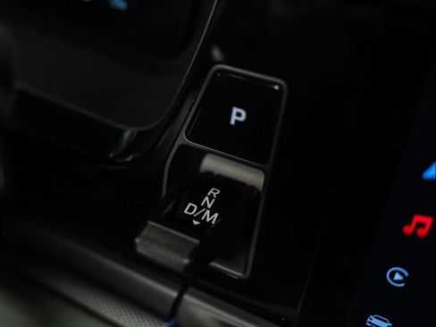 Used 2024 Porsche Panamera RWD image 22