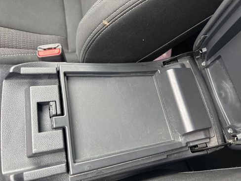 Used 2020 Subaru Outback Premium image 8